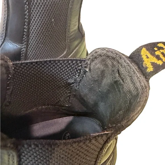 Dr. Martens Embury Chelsea Boots Black Leather Women’s 7 EU 38 Slip On Mens 6 - Picture 9 of 11